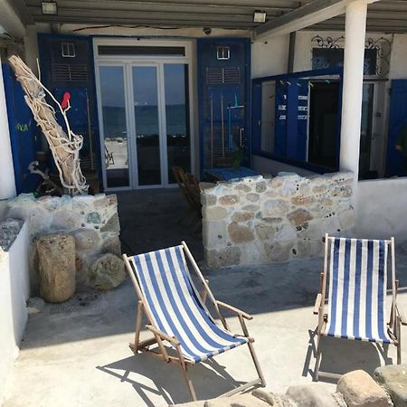 Le Cabanon Bleu Sur La Plage Marseilles Exterior foto